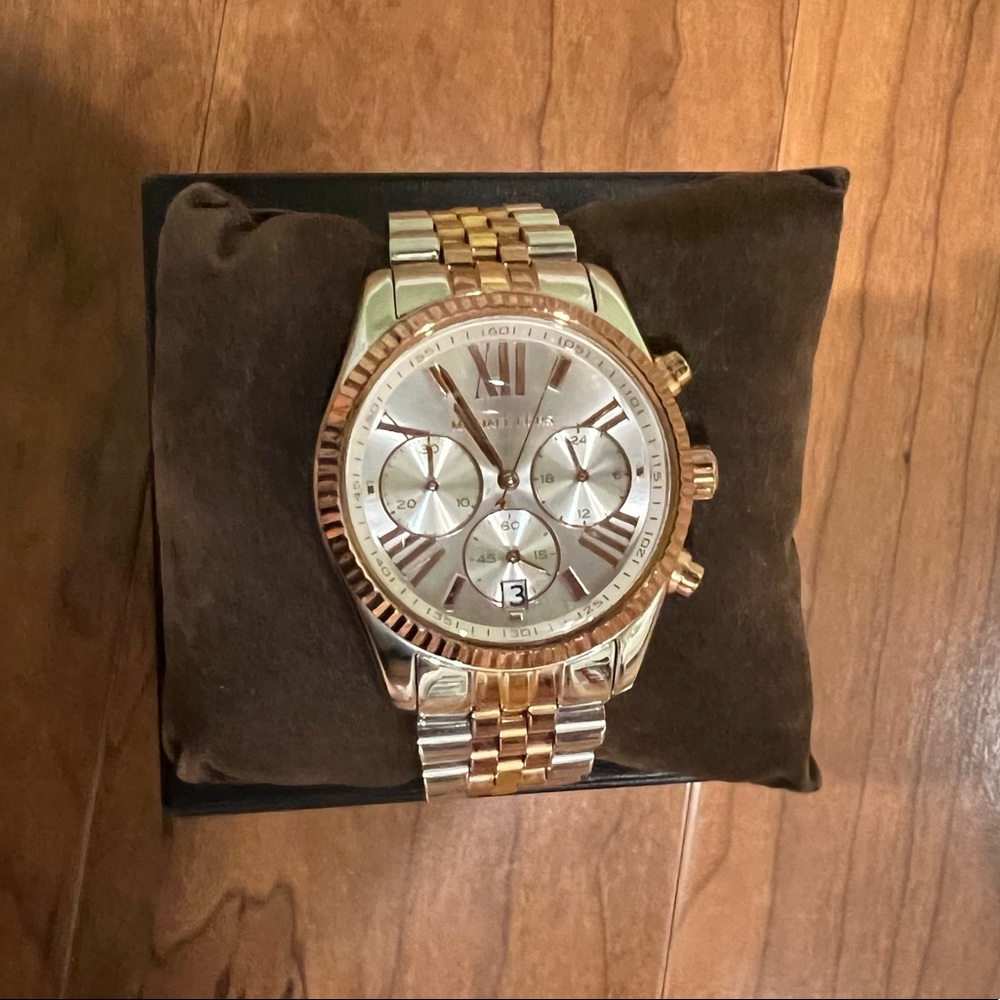Michael Kors MK5735 Lexington Women’s Watch